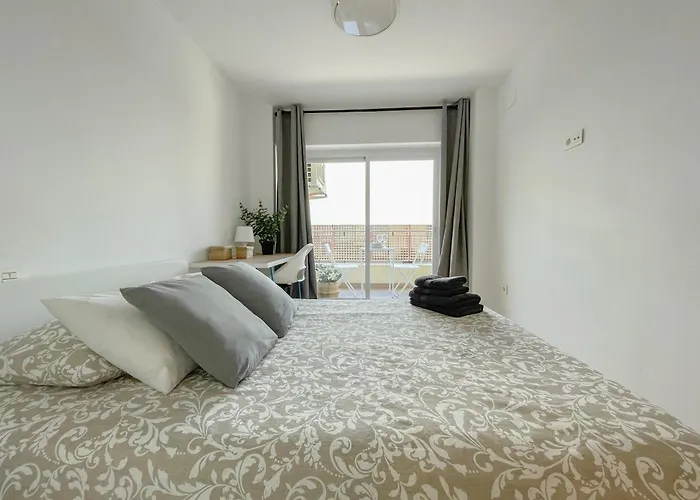 Moderno Apartamento Plz De La Merced