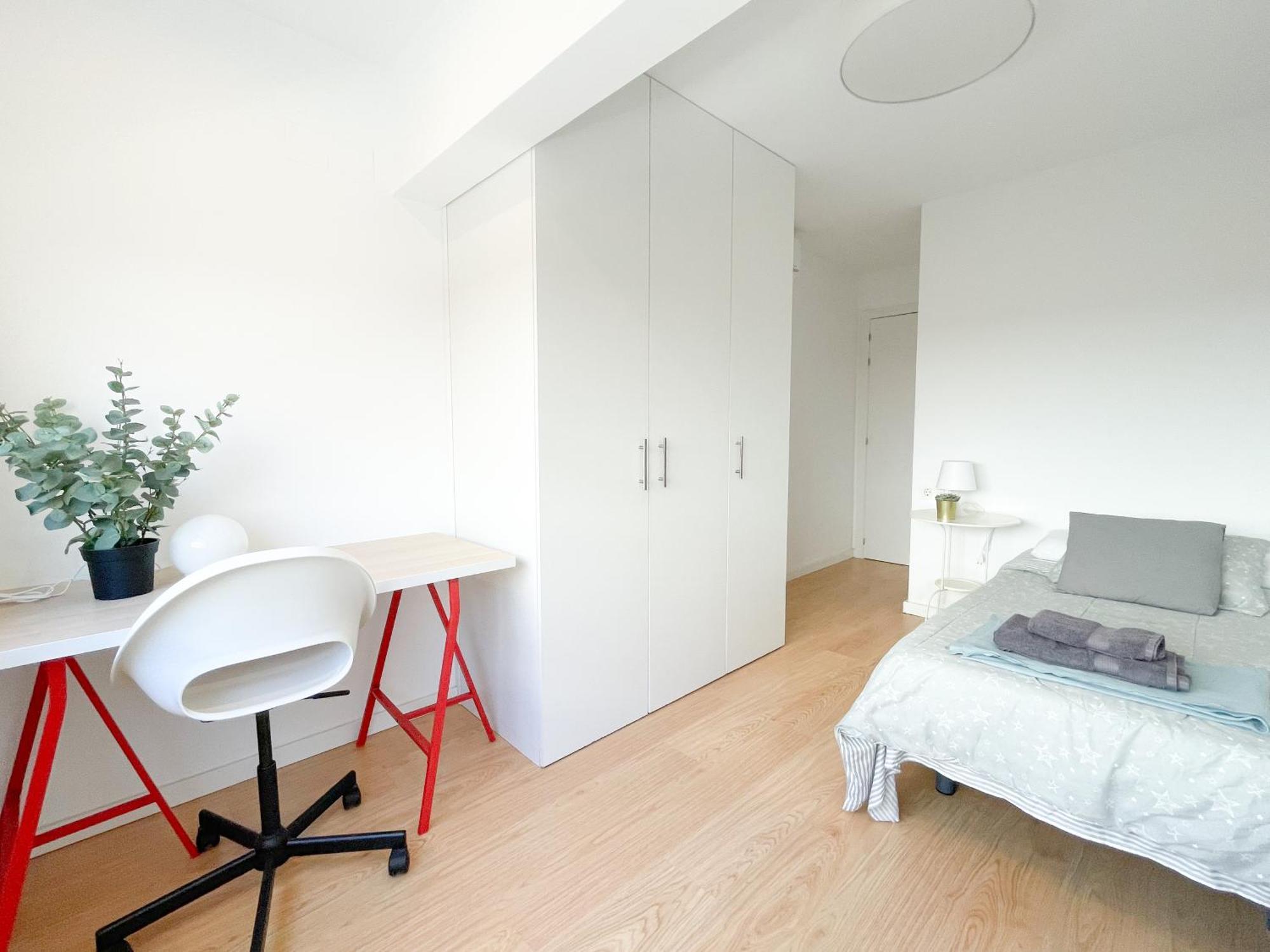Moderno Plz De La Merced Appartement